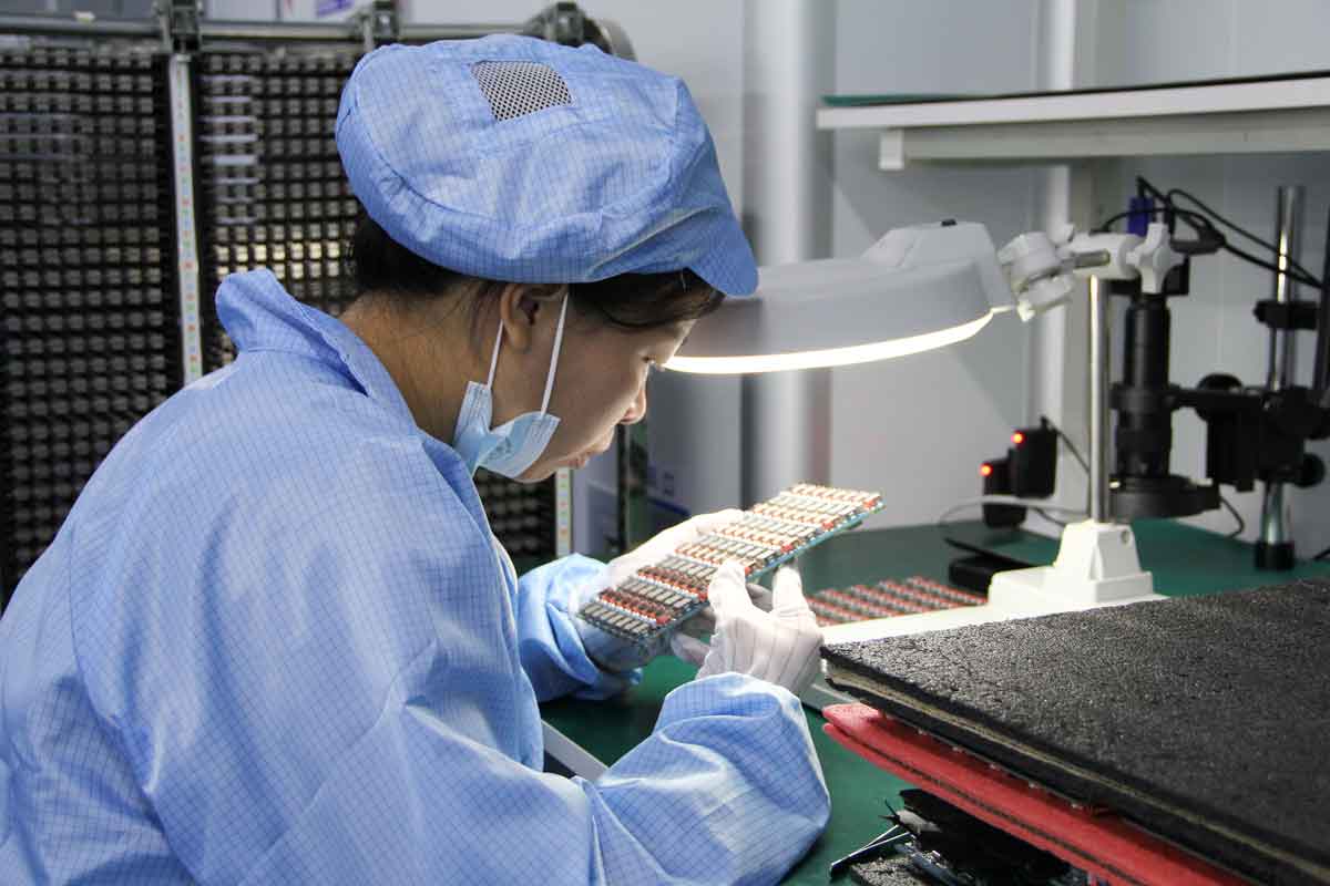 PCB manufacturing.jpg